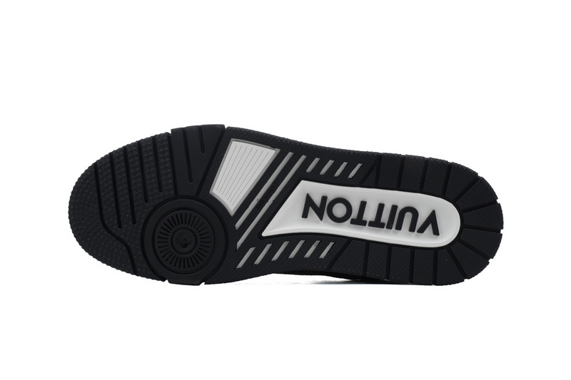 Louis Vuitton Trainer white black diamond