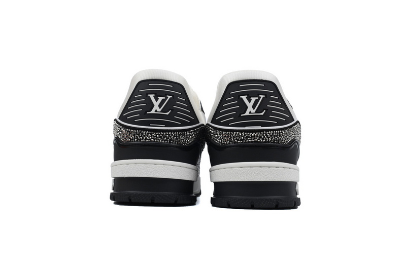 Louis Vuitton Trainer white black diamond