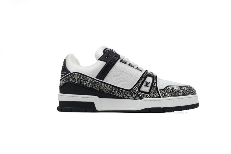 Louis Vuitton Trainer white black diamond