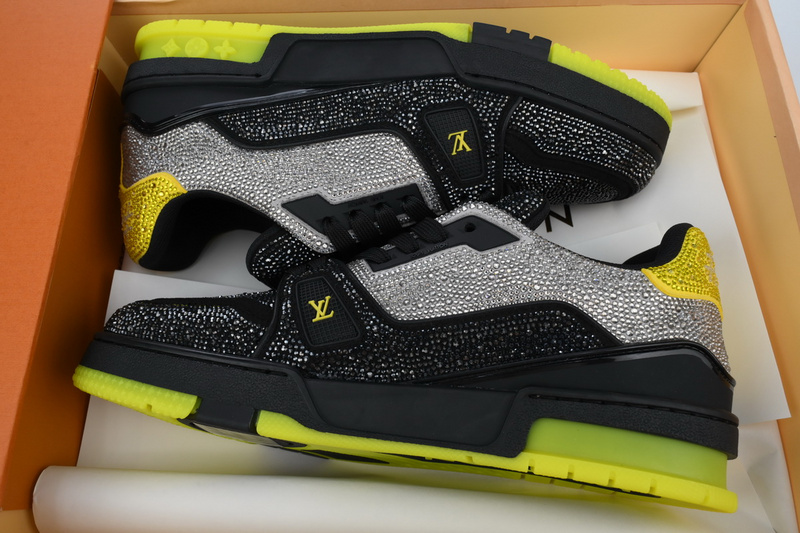 Louis Vuitton Trainer Black and yellow diamond