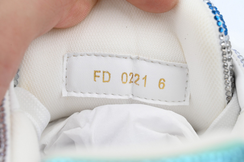 Louis Vuitton Trainer White blue camouflage diamond