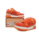 LOUIS VUITTON Trainer White orange diamond face