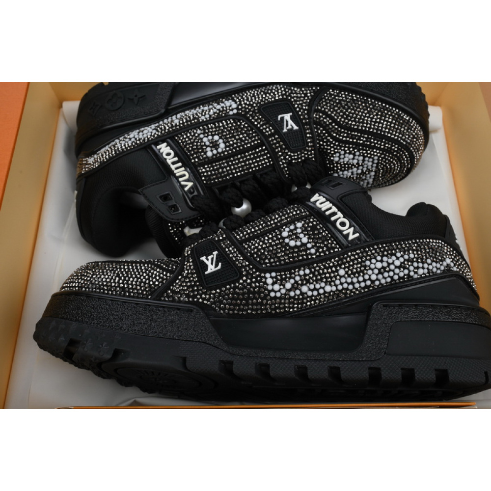 LOUIS VUITTON Trainer All black diamond face