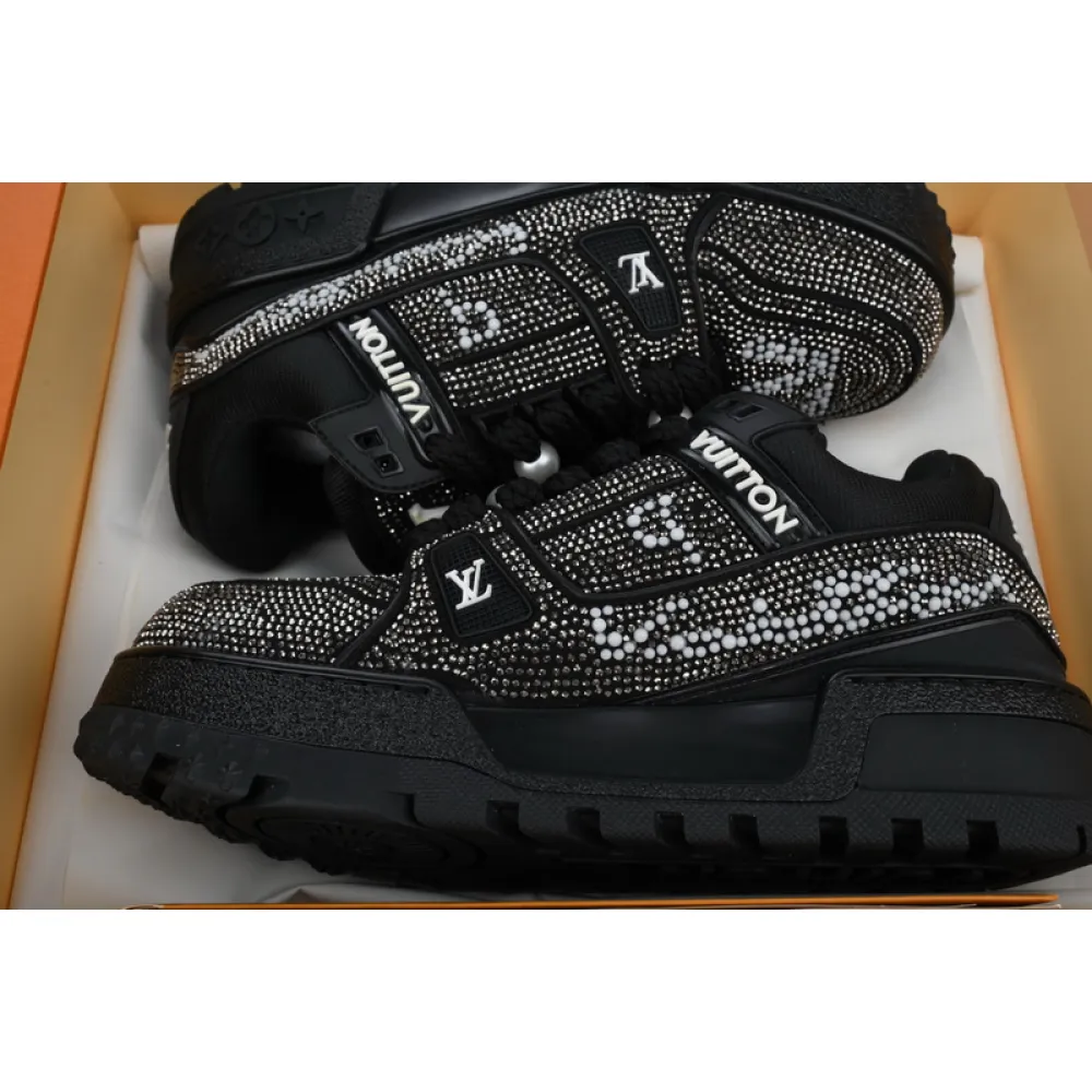 LOUIS VUITTON Trainer All black diamond face