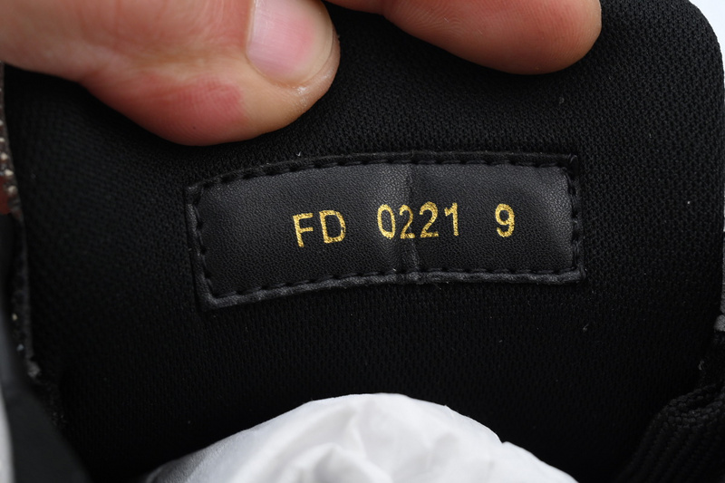 Louis Vuitton Trainer Black Silver Diamond