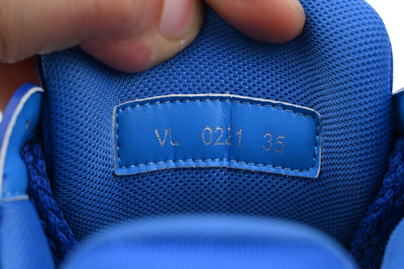 LOUIS VUITTON Trainer Deep blue diamond face