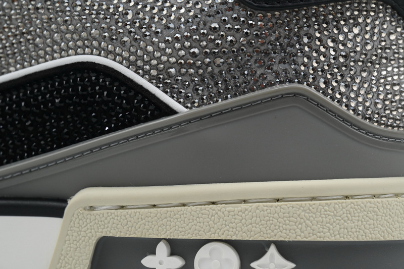 Louis Vuitton Trainer Gray Black Diamond