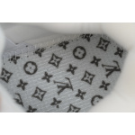 LOUIS VUITTON Trainer White Khaki Diamond Face