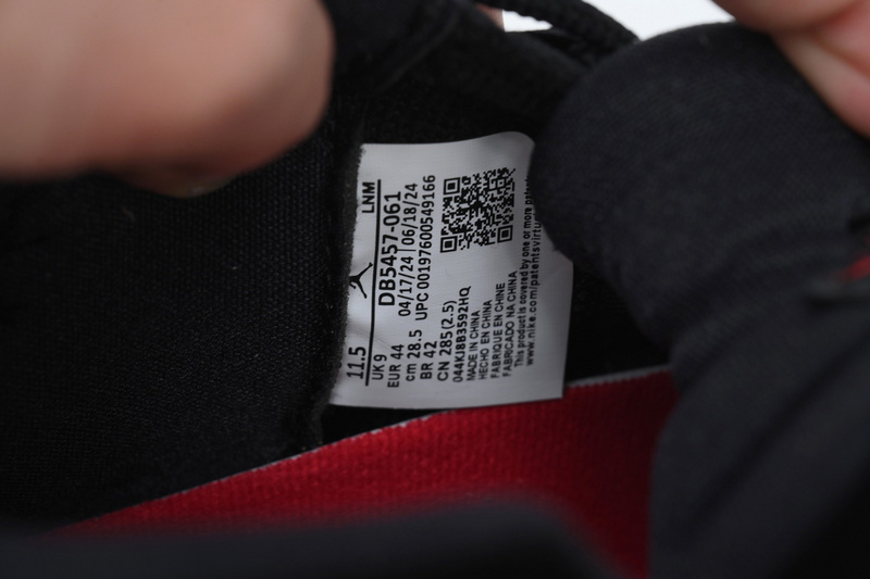 XH Air Jordan 11 Retro 'Bred Velvet'