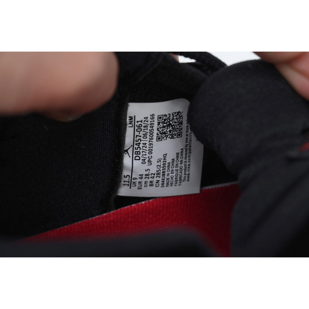 XH Air Jordan 11 Retro 'Bred Velvet'
