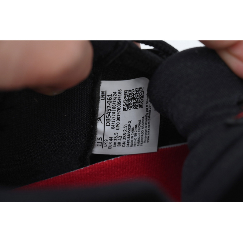 XH Air Jordan 11 Retro 'Bred Velvet'