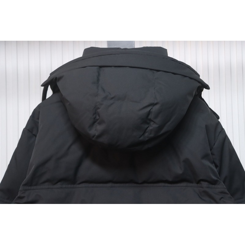AMI Heart Shape Short Down Jacket Black