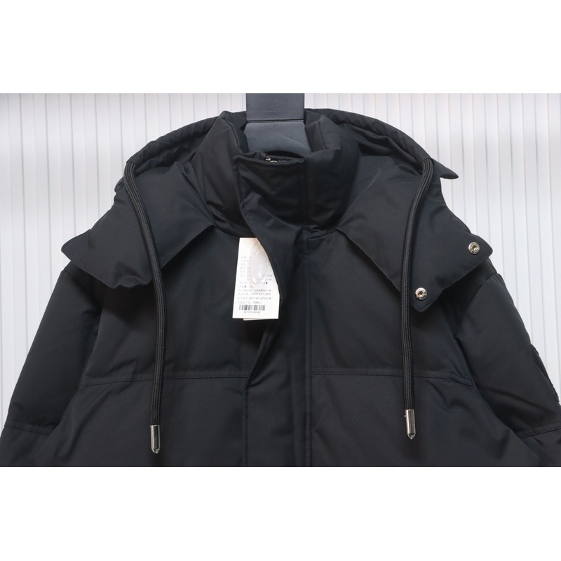 AMI Heart Shape Short Down Jacket Black