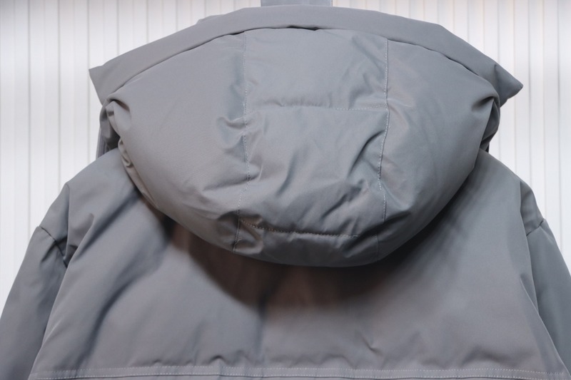 AMI Heart Shape Short Down Jacket Gray