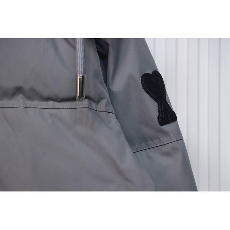 AMI Heart Shape Short Down Jacket Gray