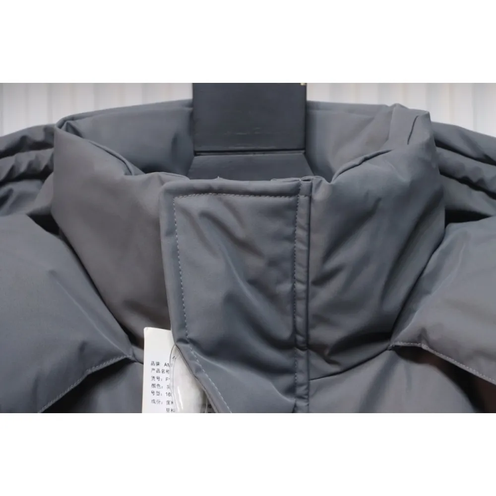 AMI Heart Shape Short Down Jacket Gray