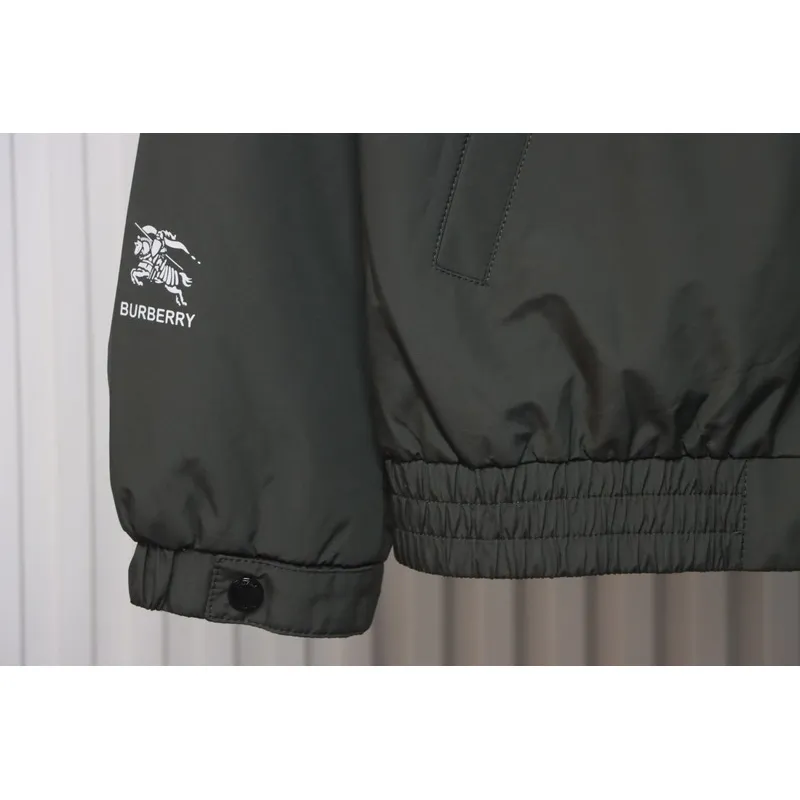 Burberry Arm Warhorse Logo Hooded Jacket Plus Cotton Dark Green/Black