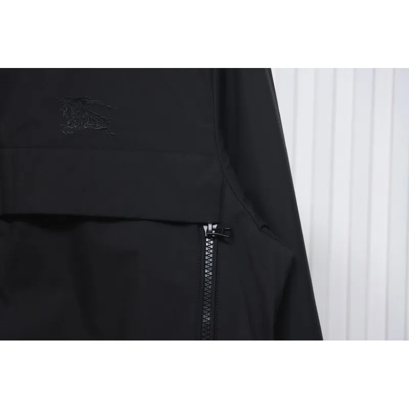 Burberry Fake chest pocket embroidered warhorse plus cotton hooded jacket