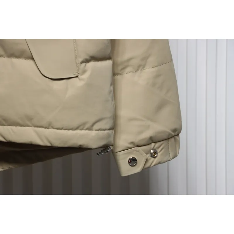Burberry hooded down jacket Beige/Black