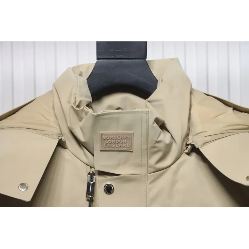 Burberry hooded down jacket Beige/Black