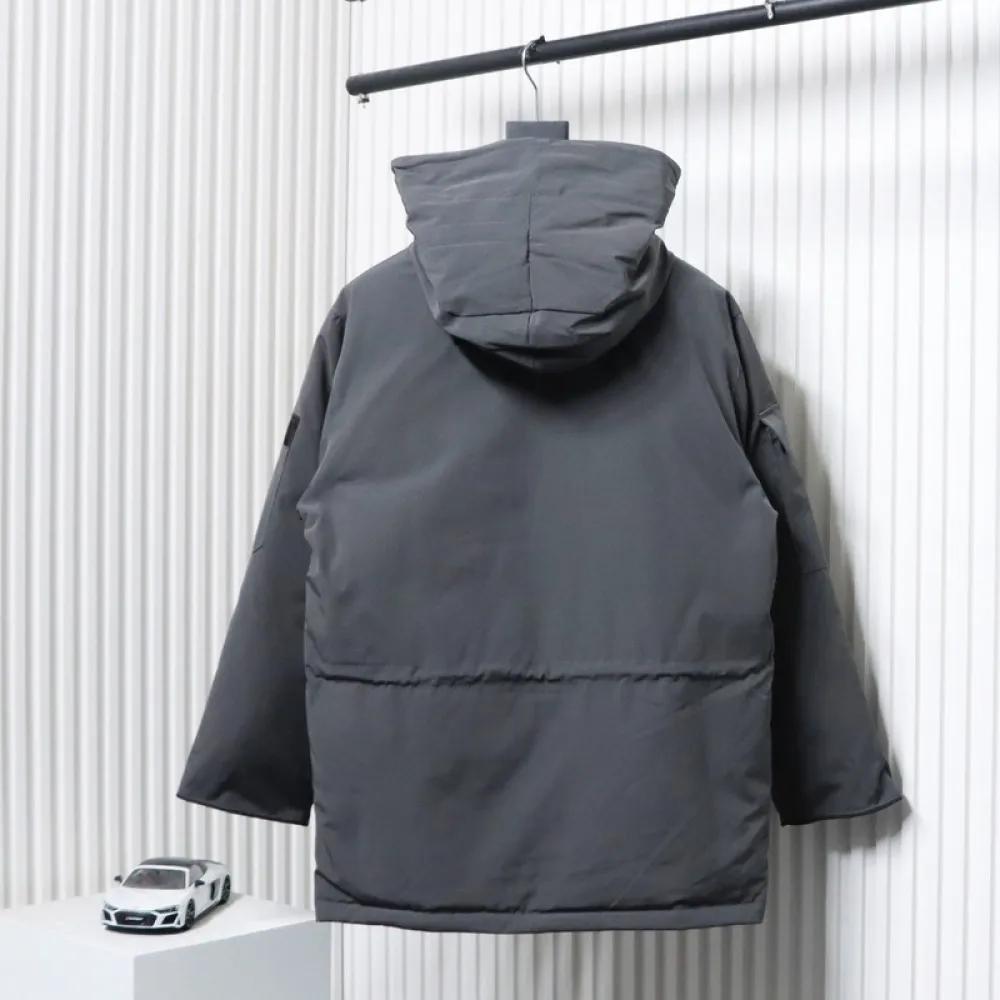 Canada Goose down jacket (high version)