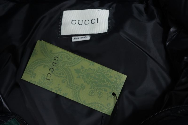 Gucci 22ss red and green ribbon down jacket