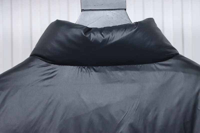 Gucci 22ss red and green ribbon down jacket