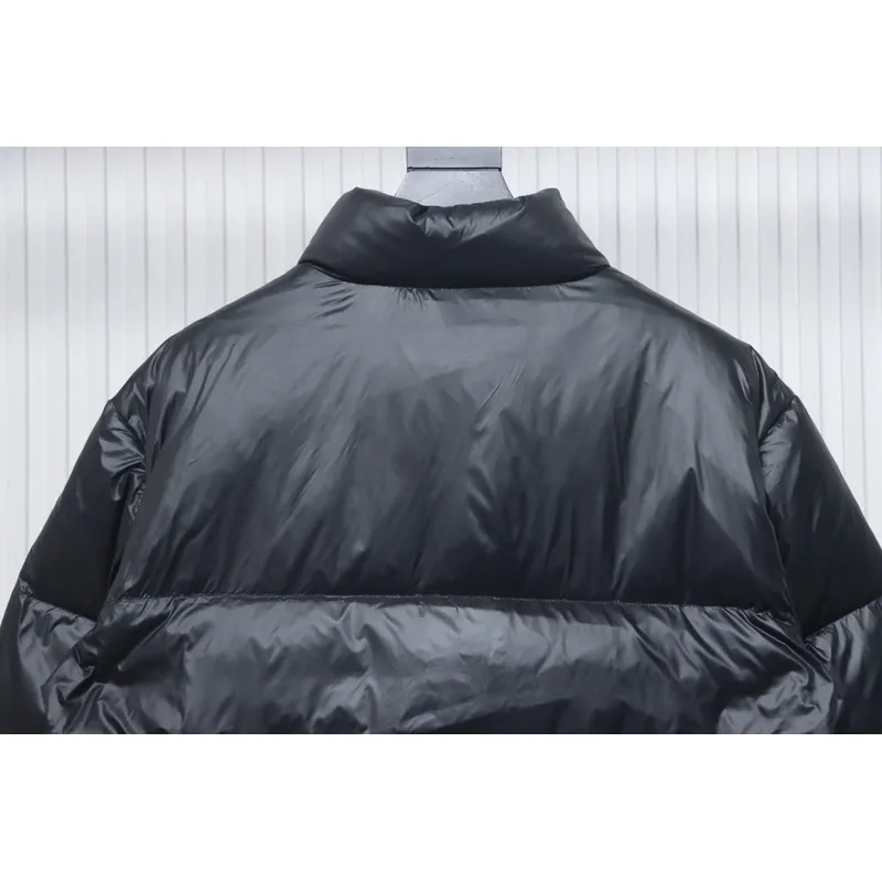 Gucci 22ss red and green ribbon down jacket