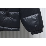 Gucci 22ss red and green ribbon down jacket