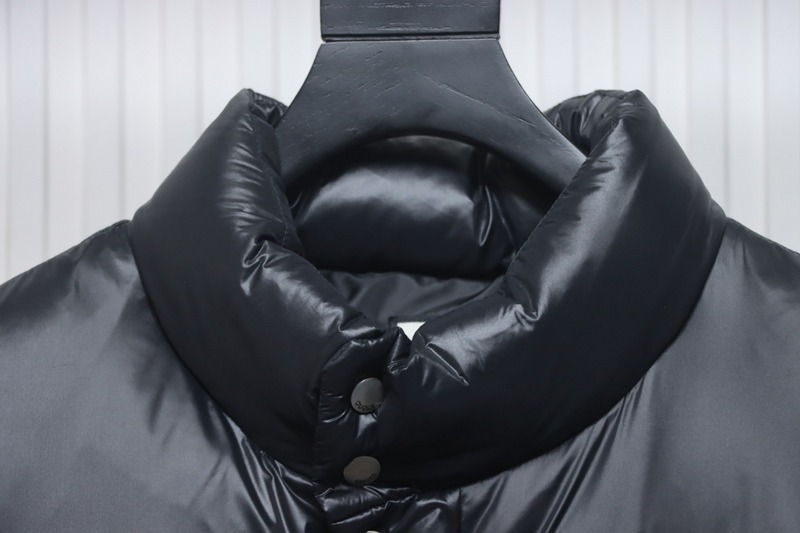 Gucci 22ss red and green ribbon down jacket