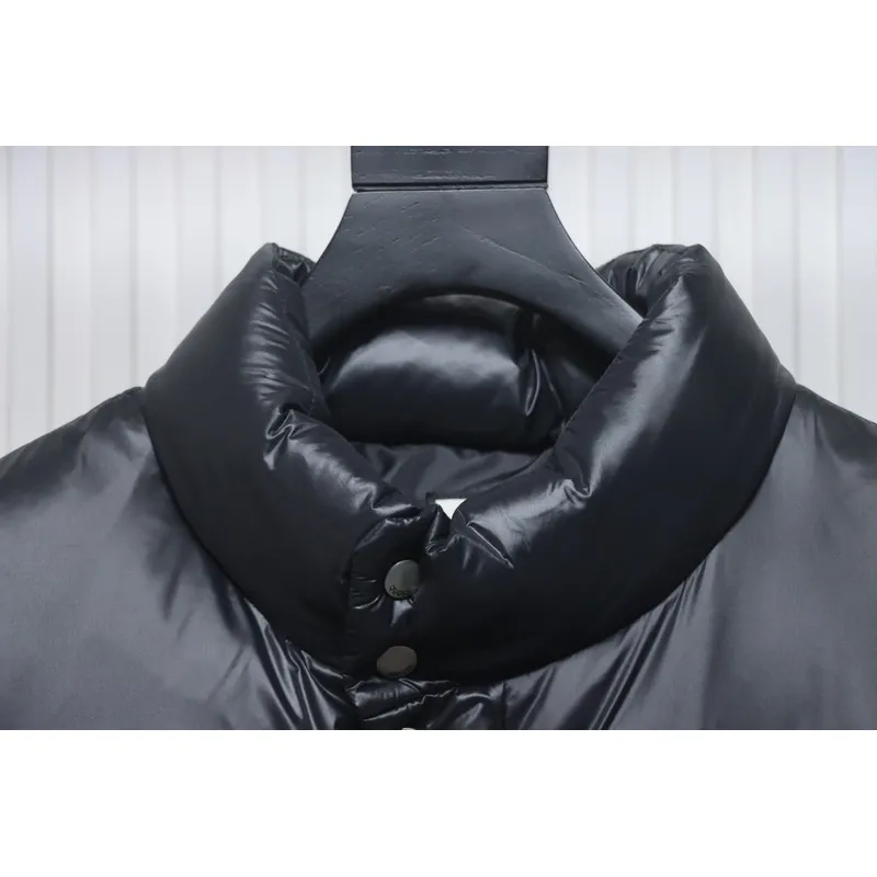 Gucci 22ss red and green ribbon down jacket