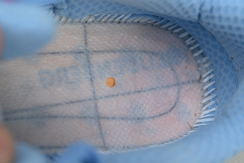 HOKA Clifton 9 'Airy Blue'