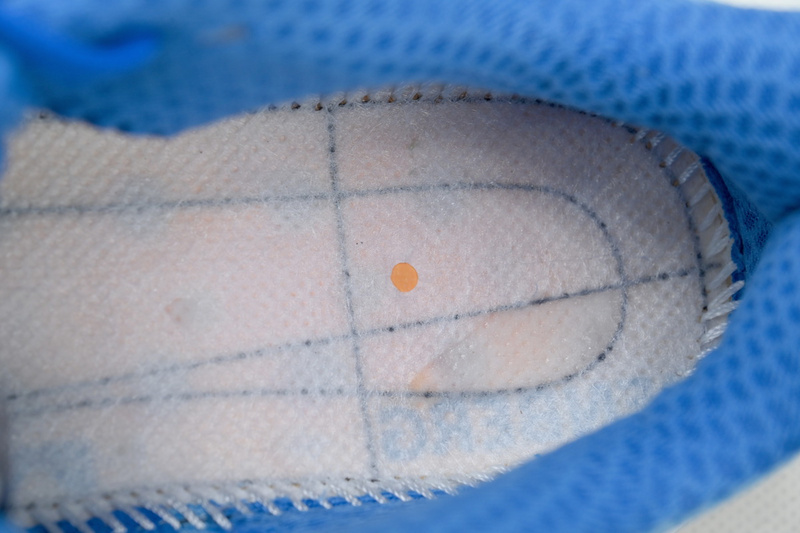 HOKA Clifton 9 'Coastal Sky'