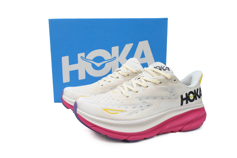 HOKA Clifton 9 'Eggnog Blanc De Blanc'