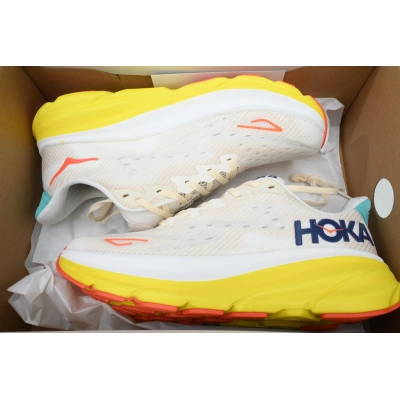 HOKA Clifton 9 'Eggnog Passion Fruit' 02