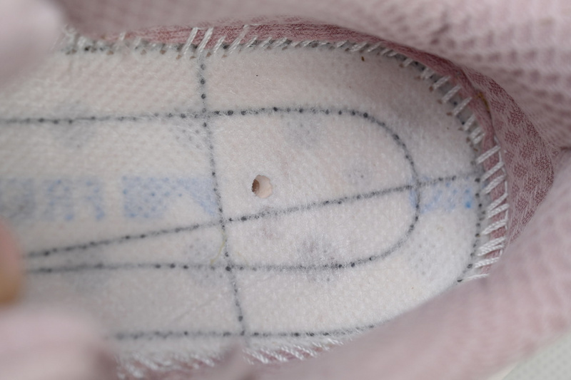 HOKA Clifton 9 'Pale Mauve'