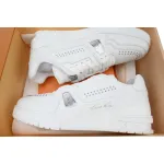 LOUIS VUITTON Trainer white 