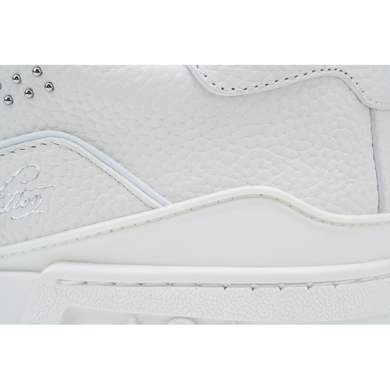 LOUIS VUITTON Trainer white 