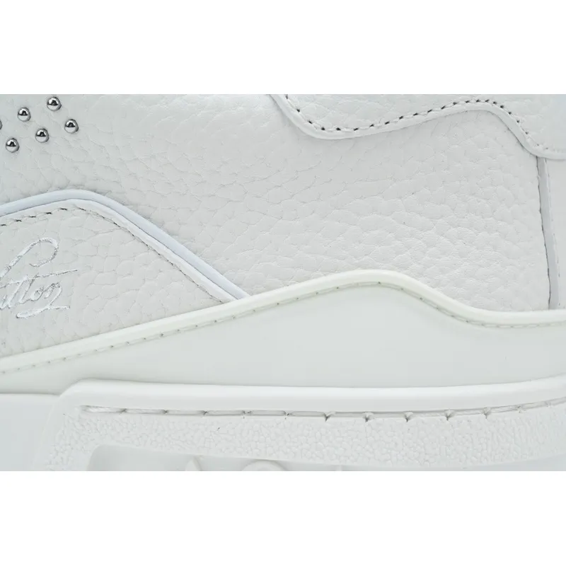 LOUIS VUITTON Trainer white 