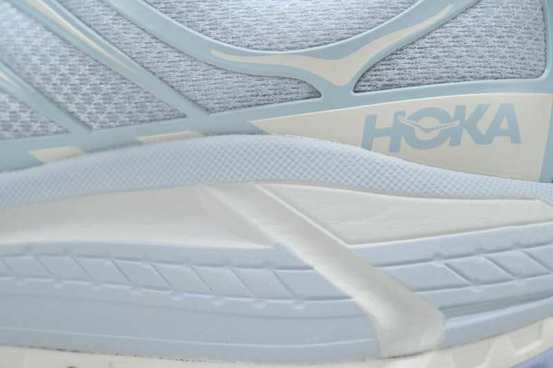 Mafate Three2 'Illusion Cloudless'