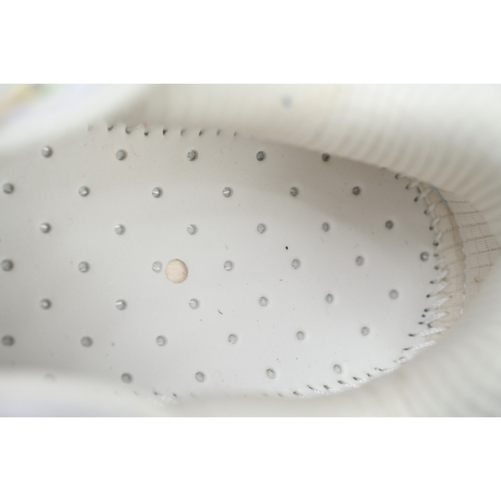 Mafate Three2 'Eggnog Shifting Sand'