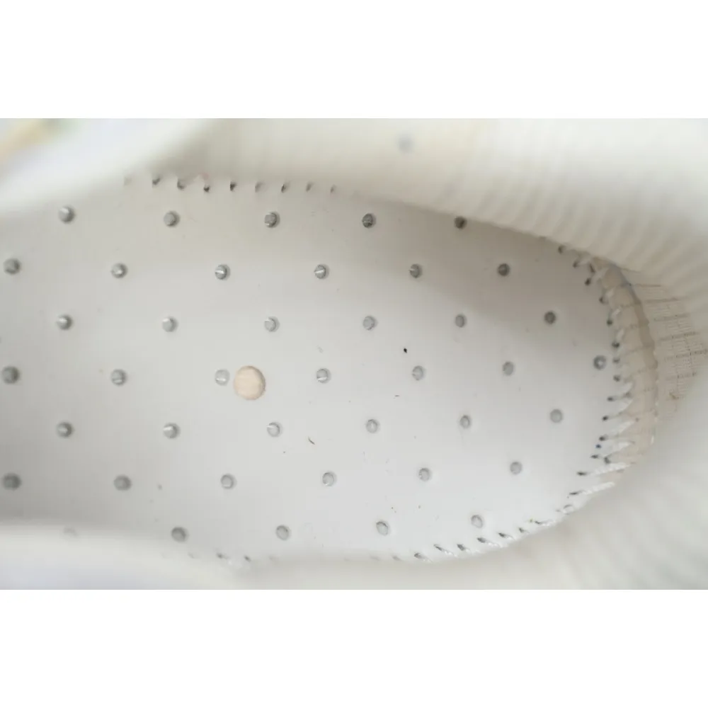 Mafate Three2 'Eggnog Shifting Sand'