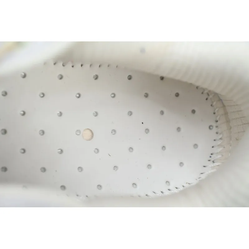 Mafate Three2 'Eggnog Shifting Sand'
