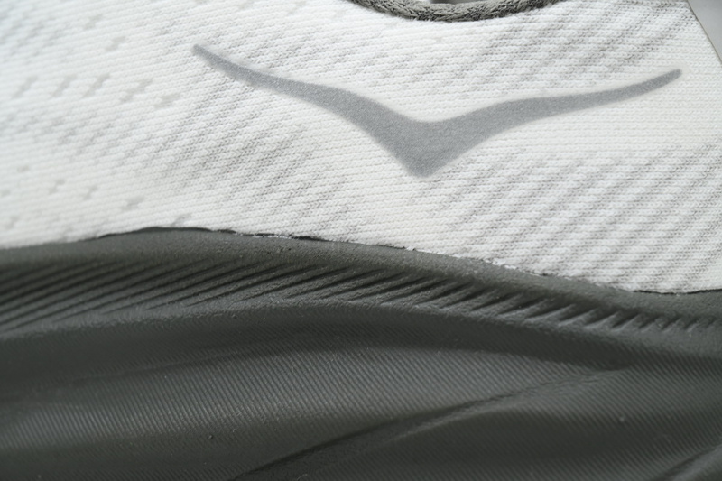 HOKA Clifton 9 GORE-TEX 'Stealth Tech Pack'