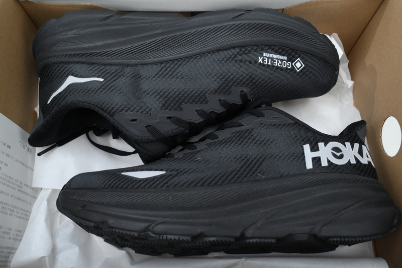 HOKA Clifton 9 GORE-TEX 'Triple Black'