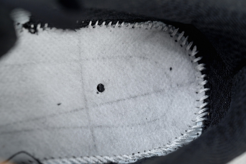 HOKA Clifton 9 GORE-TEX 'Triple Black'