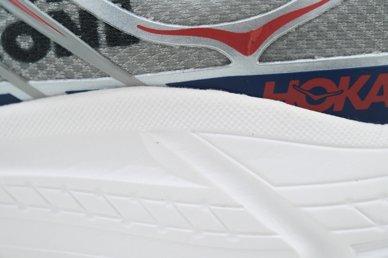 Mafate Three2 'Limestone Outer Space'