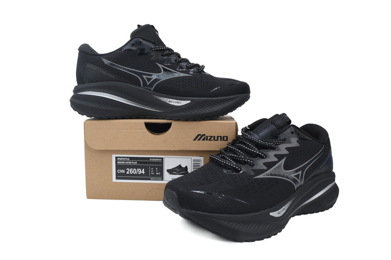 Mizuno Astro Plus 'Black'