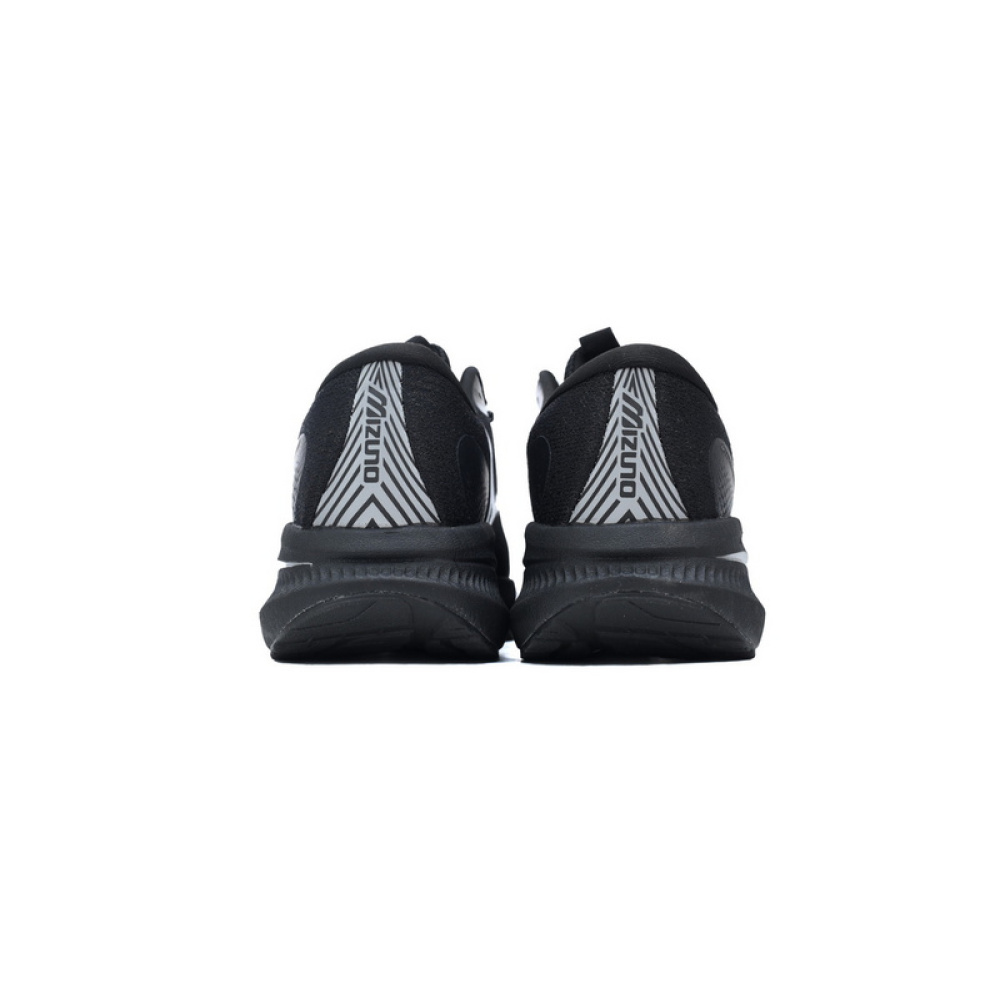 Mizuno Astro Plus 'Black'