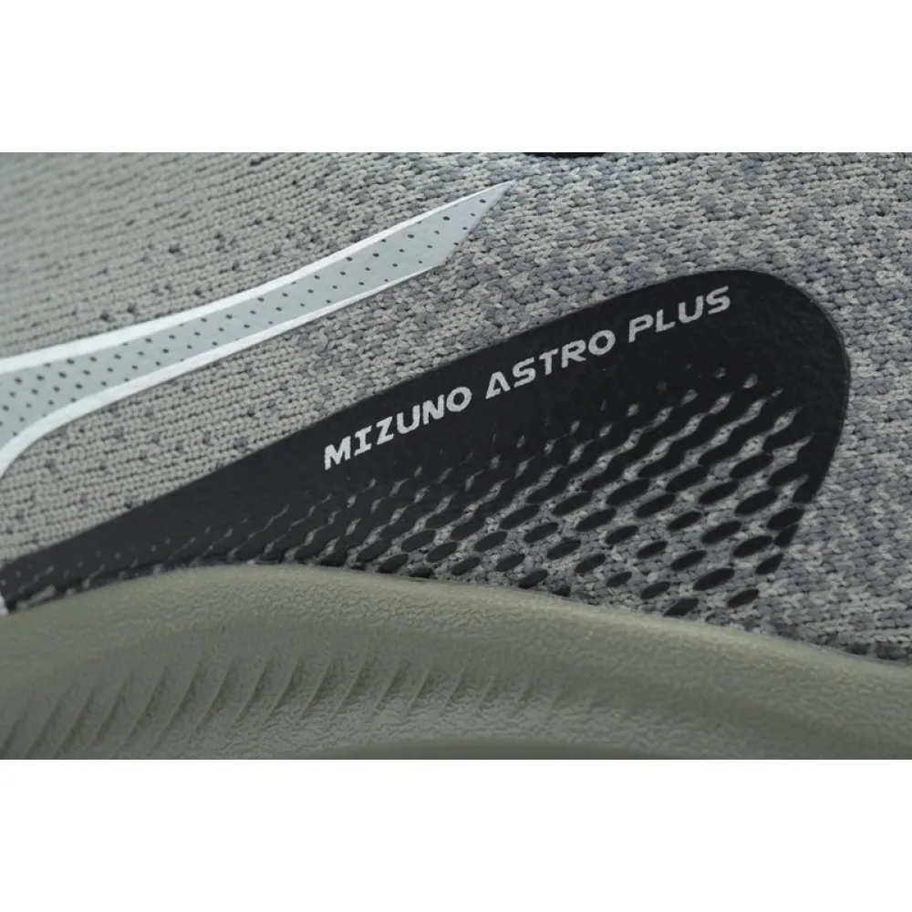 Mizuno Astro Plus 'Bu Jiao Green'